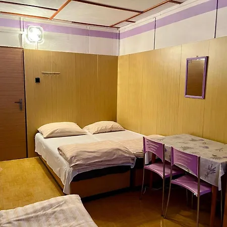 Atc Kajlovec Appartement *